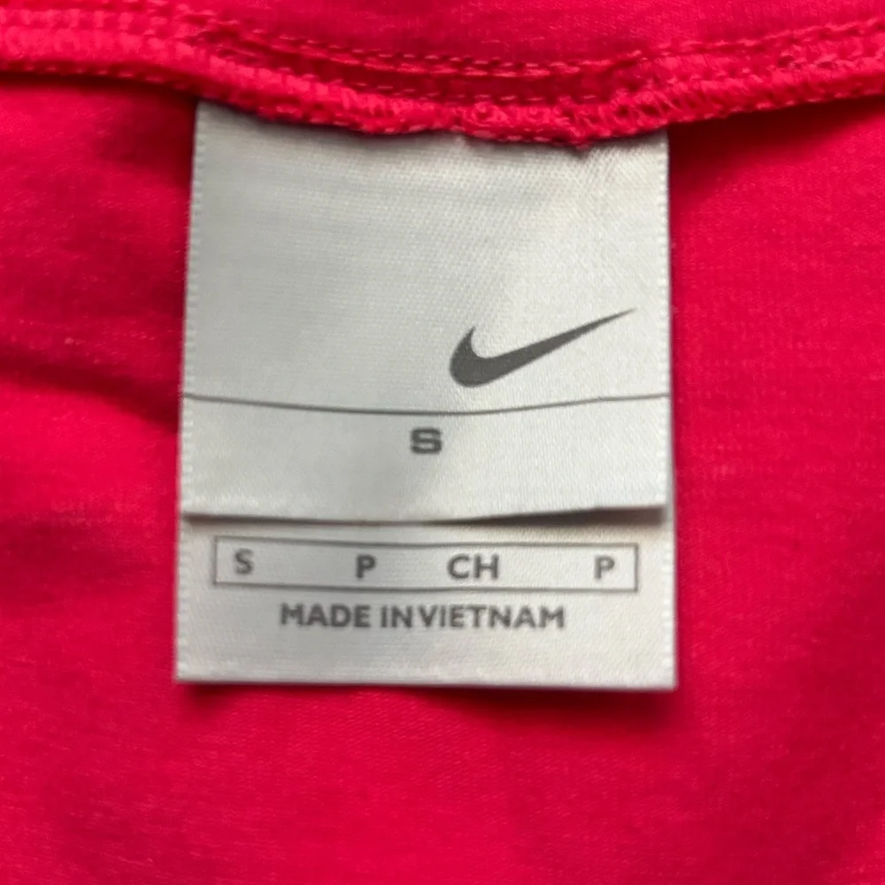 NWOT Hot Pink Nike V-Neck Sleeveless Top - size small
